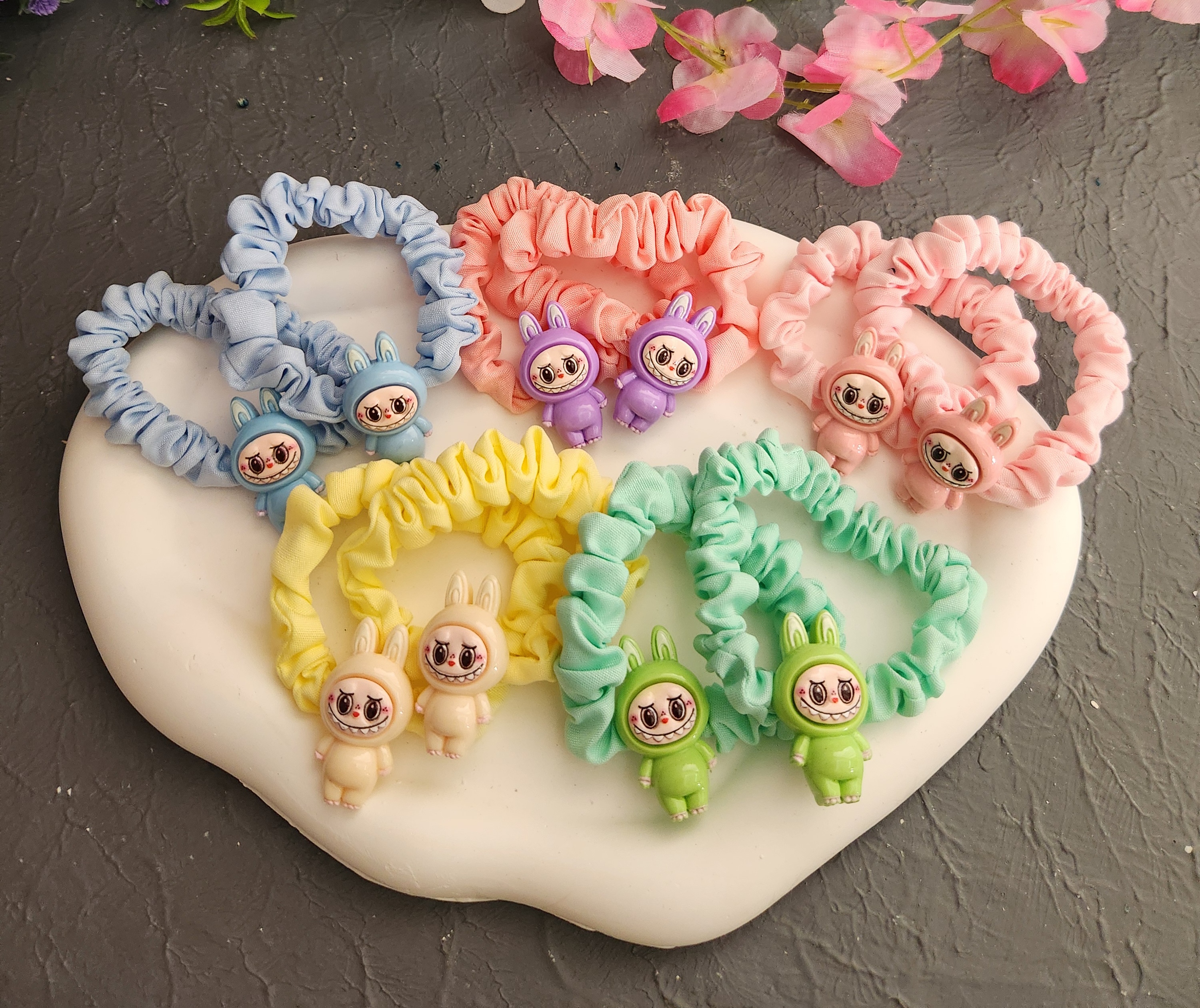 Labubu Büzgülü Lastik